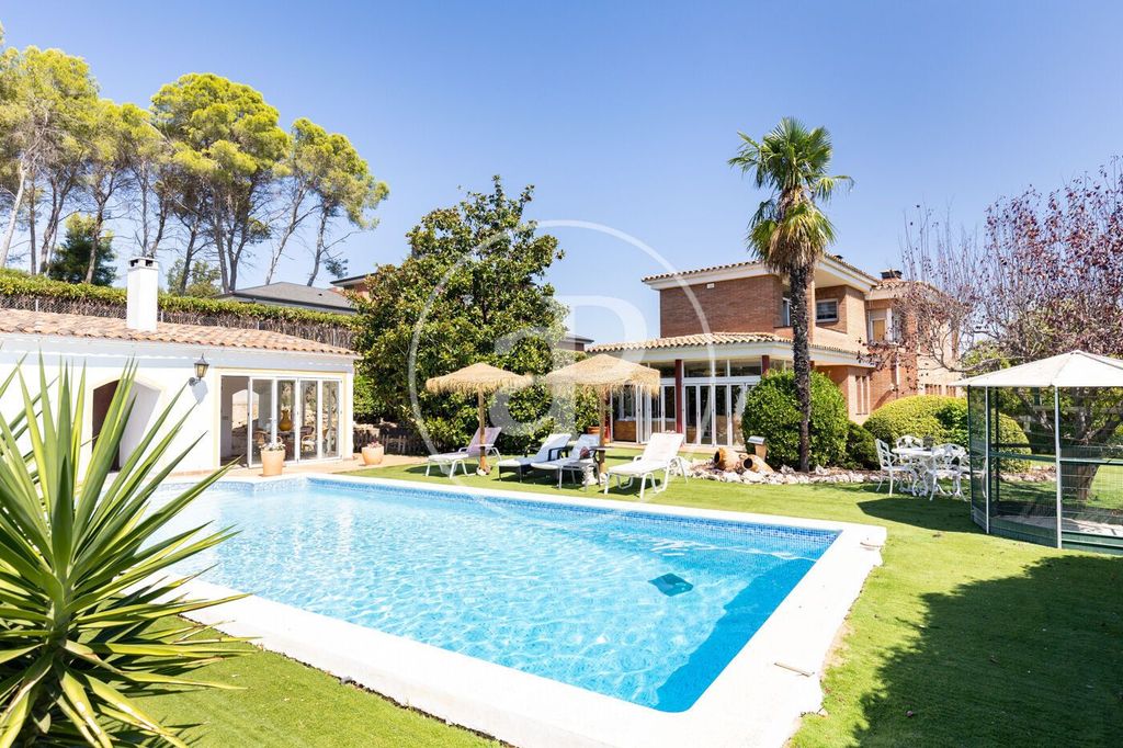 Luxury House for sale in Cerdanyola Del Vallès, 1 850 000 €, Photo 1