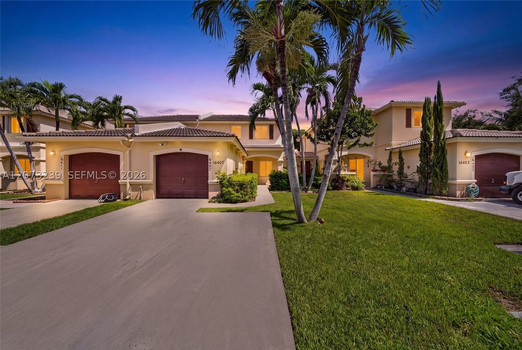 Luxury House for sale in Miami, 420 745 €, Photo 1