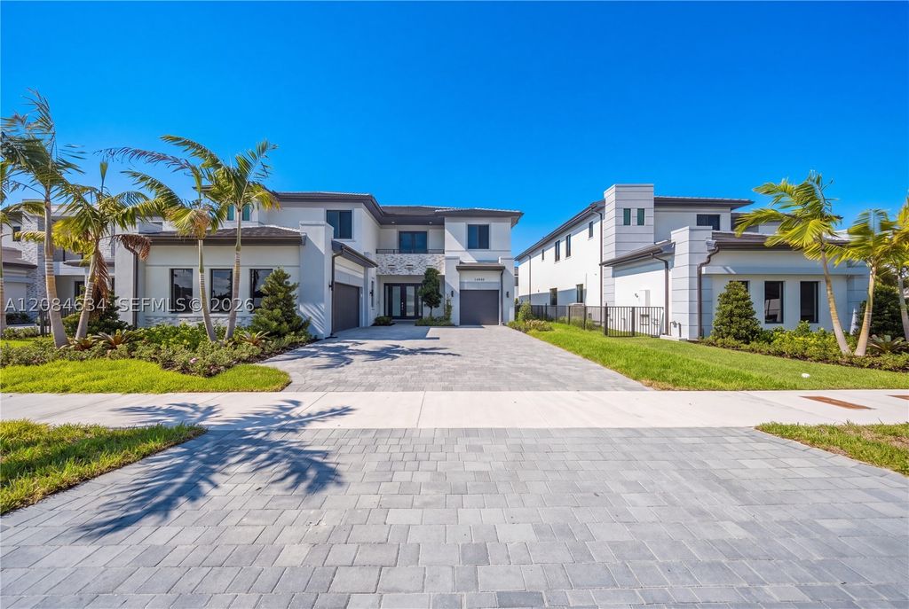Luxury House for sale in Miami, 2 538 238 €, Photo 1