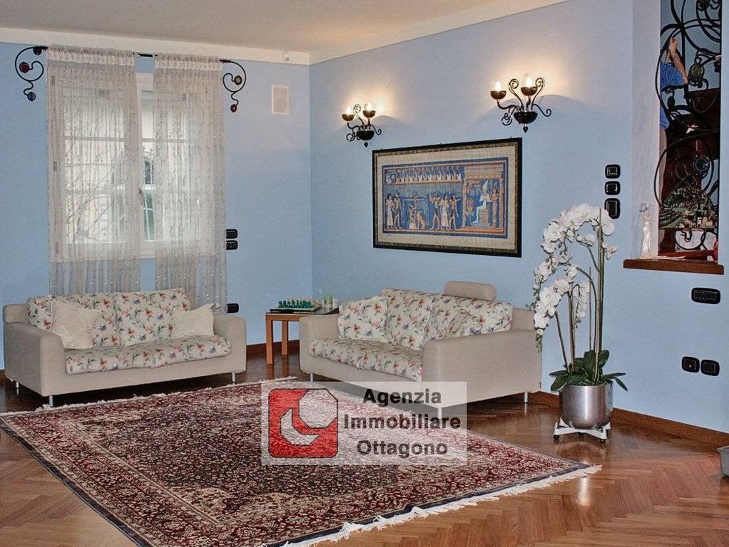 Maison de luxe à vendre à Viareggio, 1 700 000 €, Photo 1