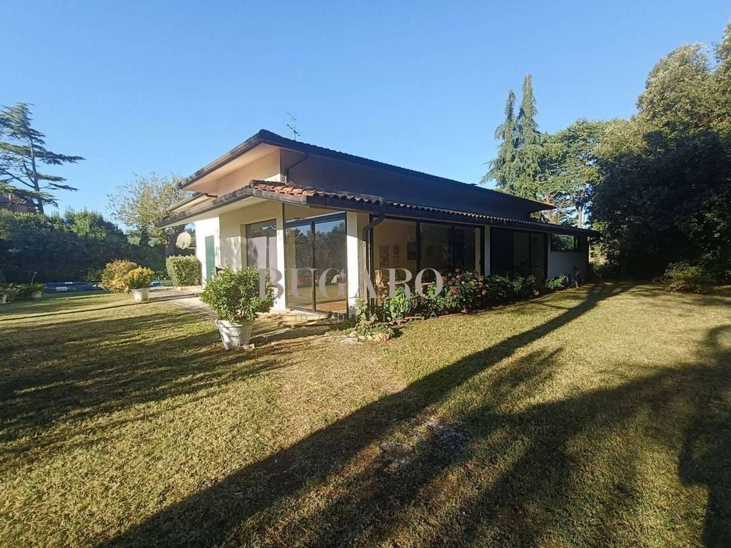 Maison de luxe à vendre à Osimo, 730 000 €, Photo 1