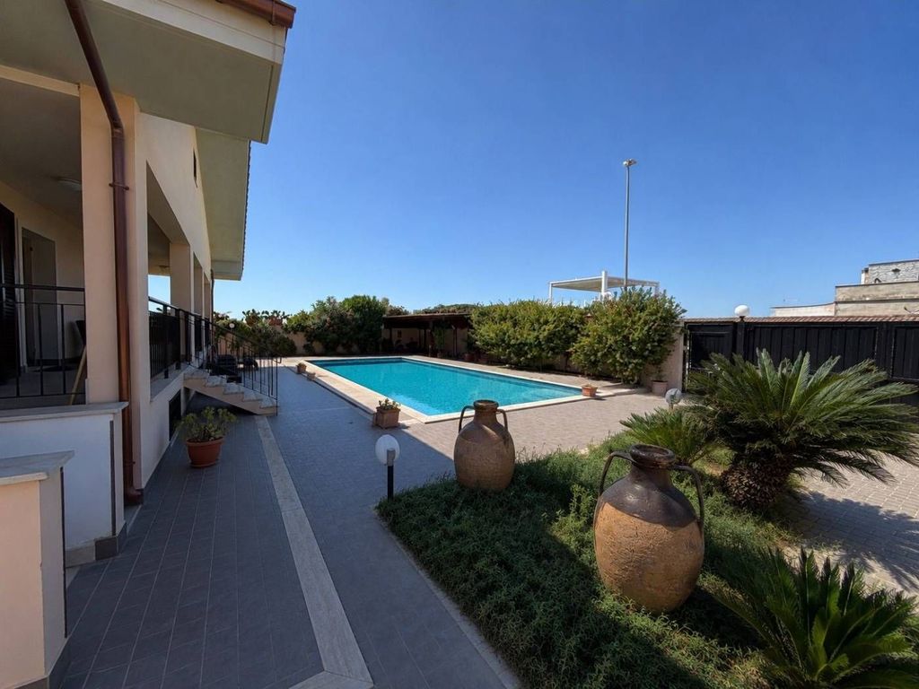 Maison de luxe à vendre à Fiumicino, 675 000 €, Photo 2
