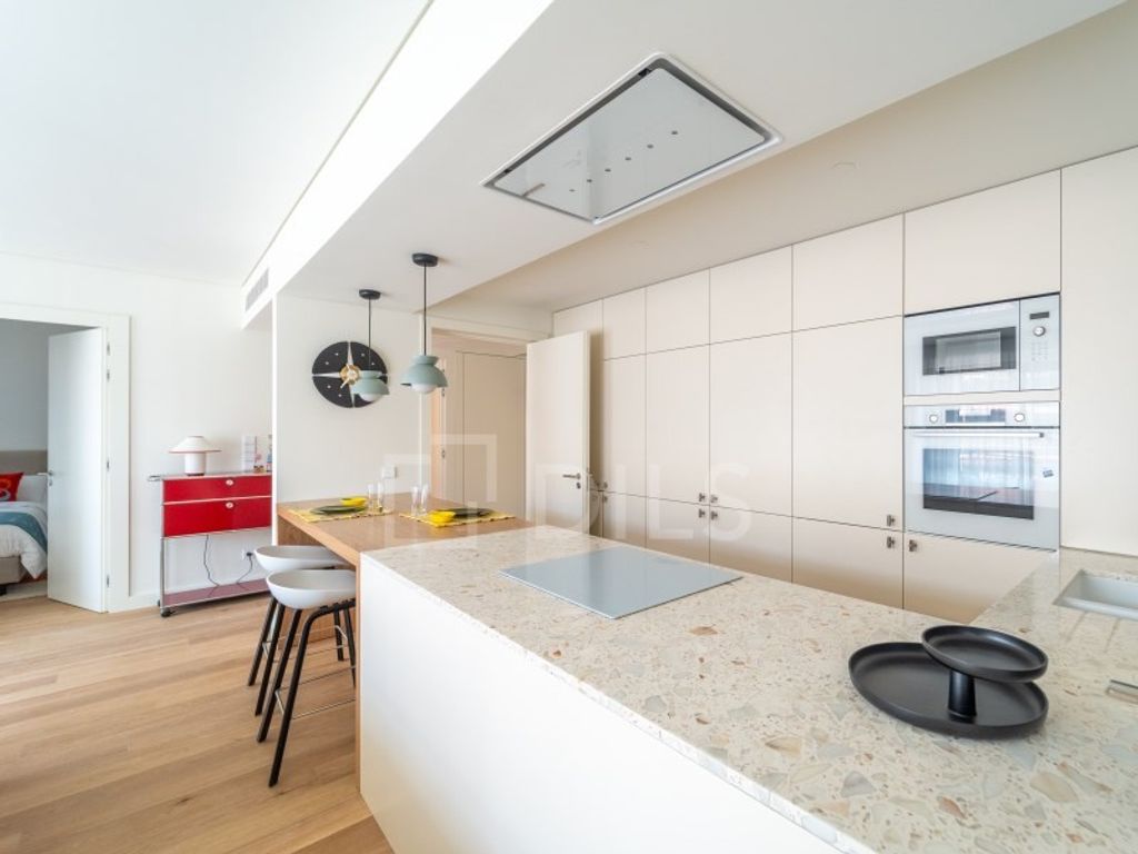 Luxury Apartment for sale in Vila Nova de Gaia, 620 000 €, Photo 3