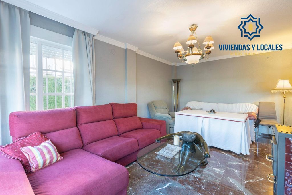 Maison de luxe à vendre à Zubia, 485 000 €, Photo 5