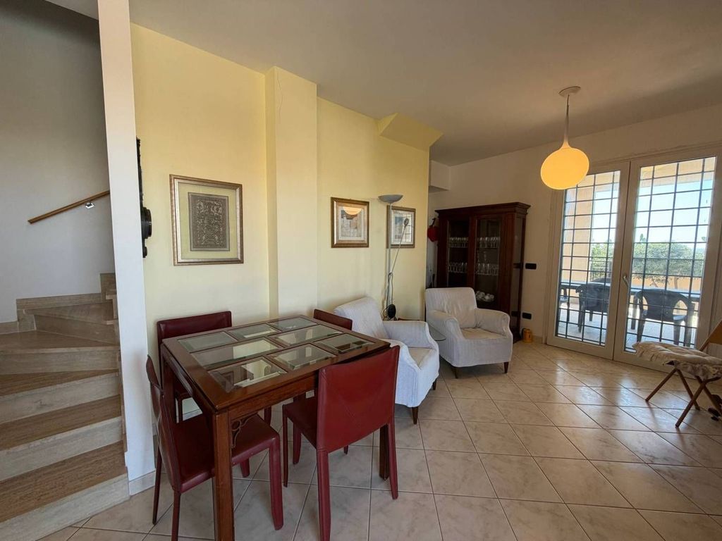 Maison de luxe à vendre à Fiumicino, 675 000 €, Photo 6