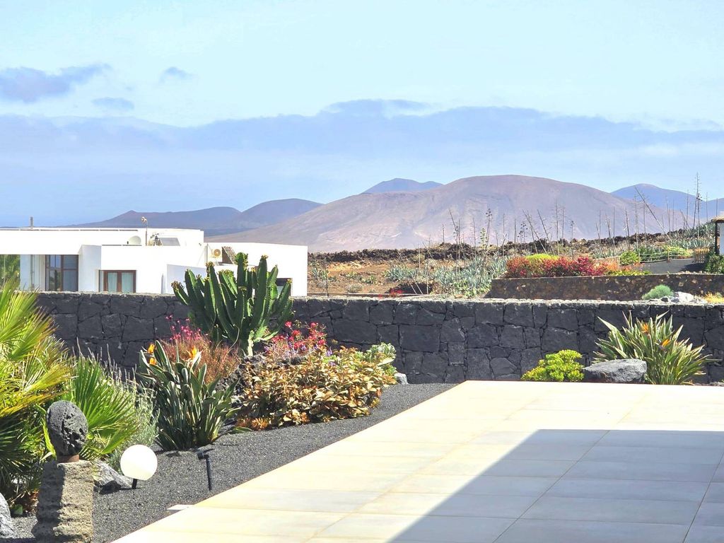 Maison de luxe à vendre à Yaiza, 799 000 €, Photo 3