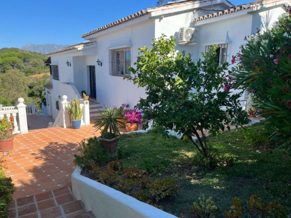 Luxury House for sale in Elviria, 1 175 000 €, Photo 5