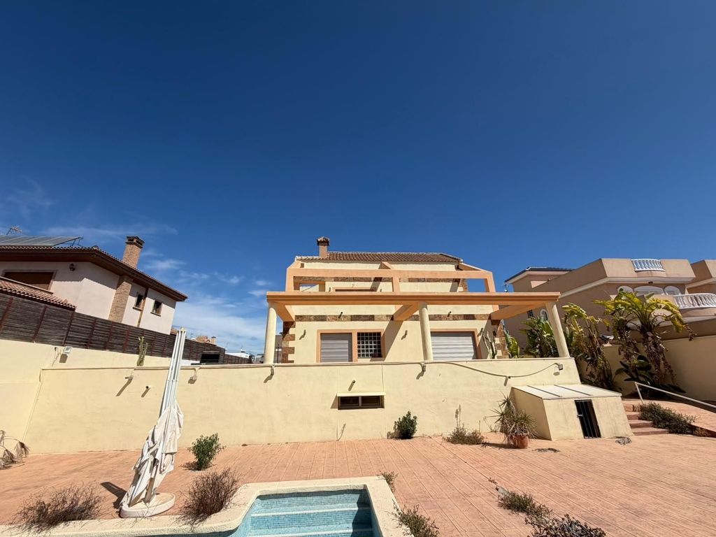 Luxury House for sale in Torrevieja, 650 000 €, Photo 7
