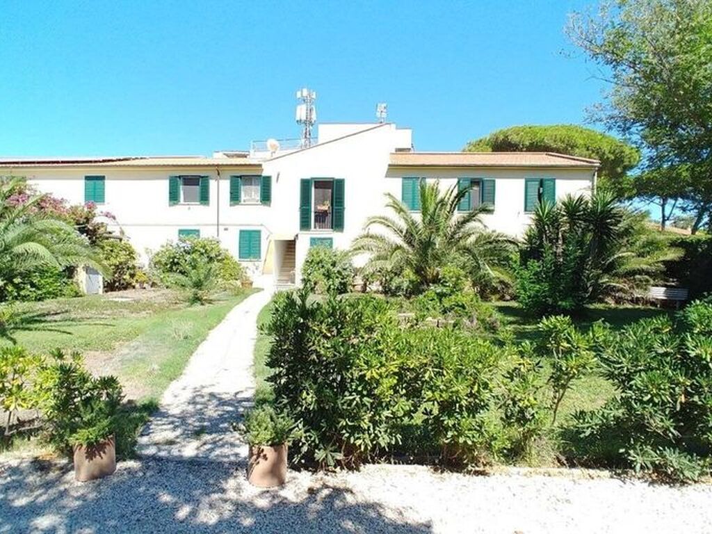 Luxury Apartment for sale in Orbetello, 610 000 €, Photo 1
