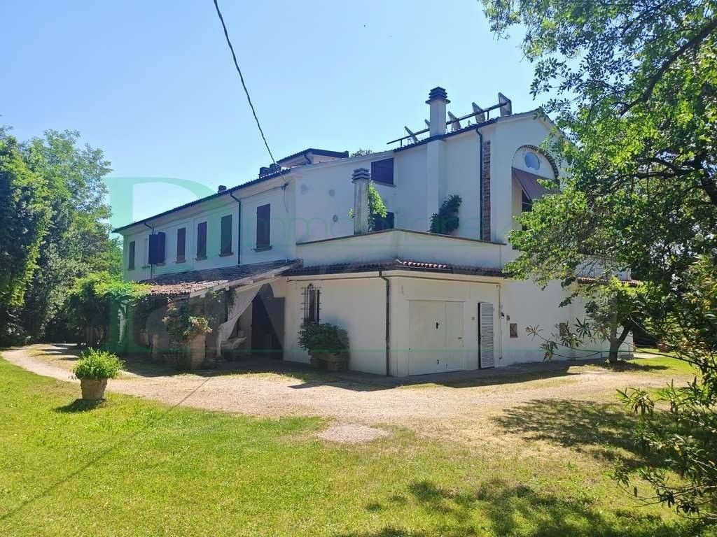 Luxury House for sale in Rimini, 1 950 000 €, Photo 1