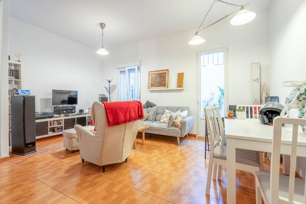 Luxury Apartment for sale in Madrid, 595 000 €, Photo 2