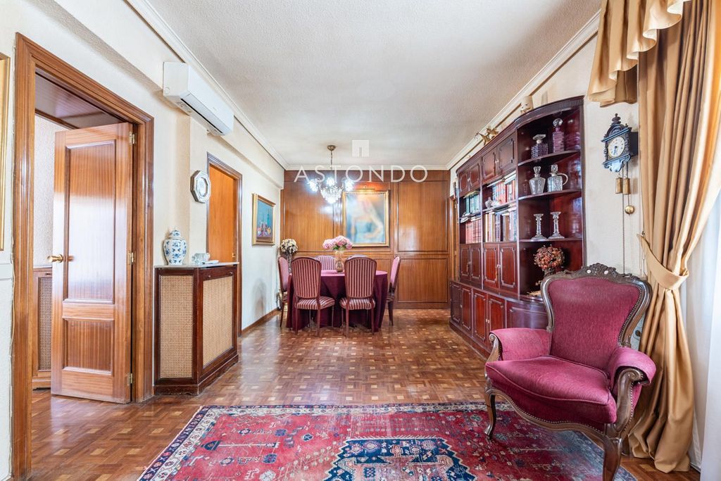 Luxury Apartment for sale in Madrid, 635 000 €, Photo 4