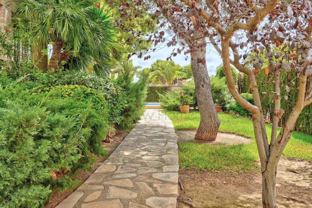 Luxury House for sale in La Pobla de Vallbona, 700 000 €, Photo 4