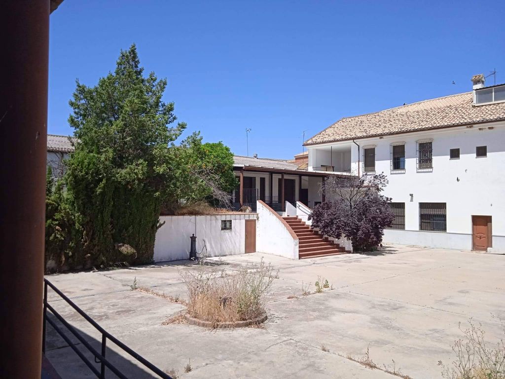 Luxury House for sale in La Roda de Andalucía, 750 000 €, Photo 7