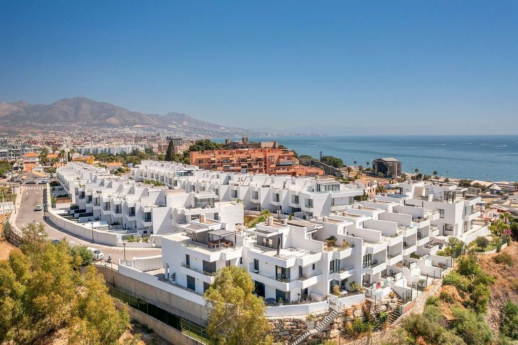 Maison de luxe à vendre à Fuengirola, 975 000 €, Photo 1