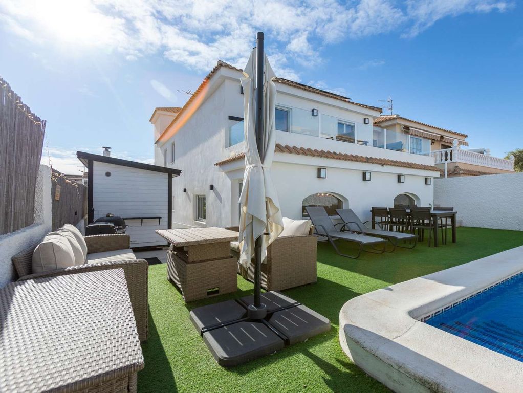 Maison de luxe à vendre à Torrevieja, 549 000 €, Photo 1