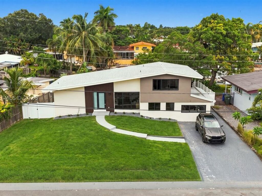Maison de luxe à vendre à Fort Lauderdale, 1 270 882 €, Photo 1