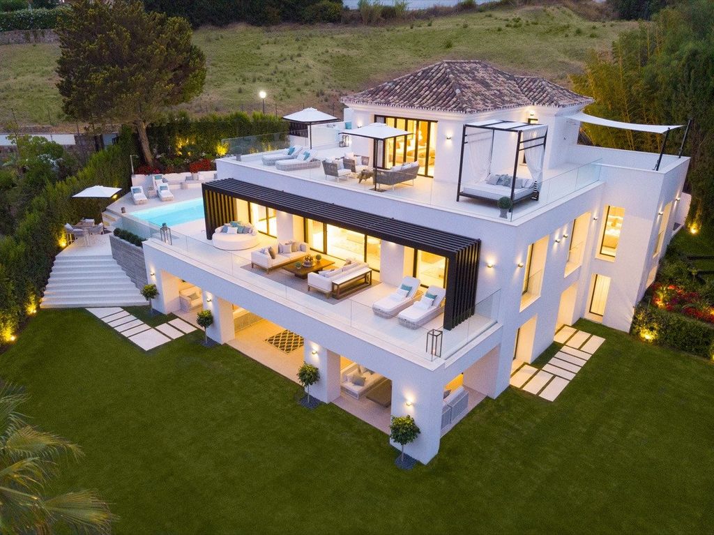 Luxury House for sale in Marbella, 4 250 000 €, Photo 1