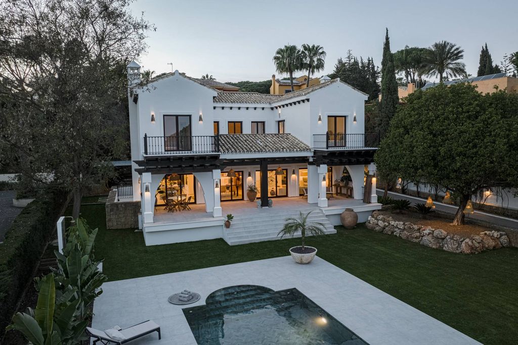 Luxury House for sale in Marbella, 2 795 000 €, Photo 1