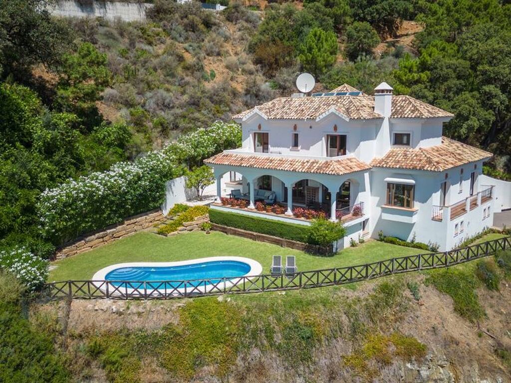 Luxury House for sale in Marbella, 1 995 000 €, Photo 1