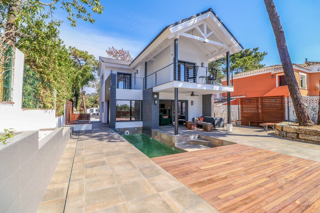 Luxury House for sale in Marbella, 1 485 000 €, Photo 1
