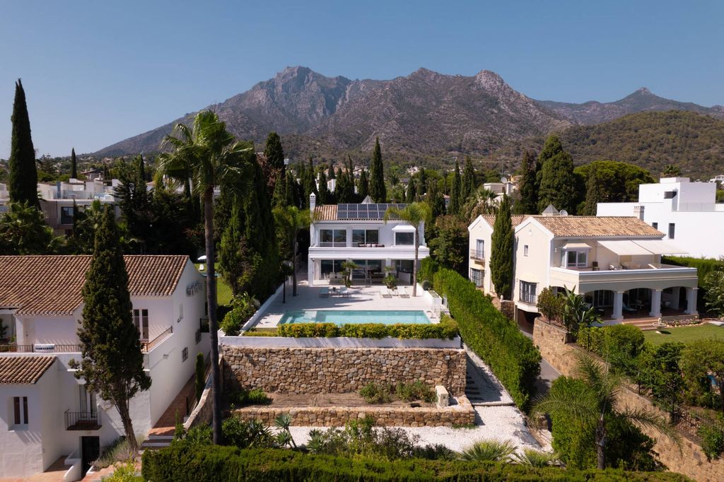 Luxury House for sale in Marbella, 3 490 000 €, Photo 1
