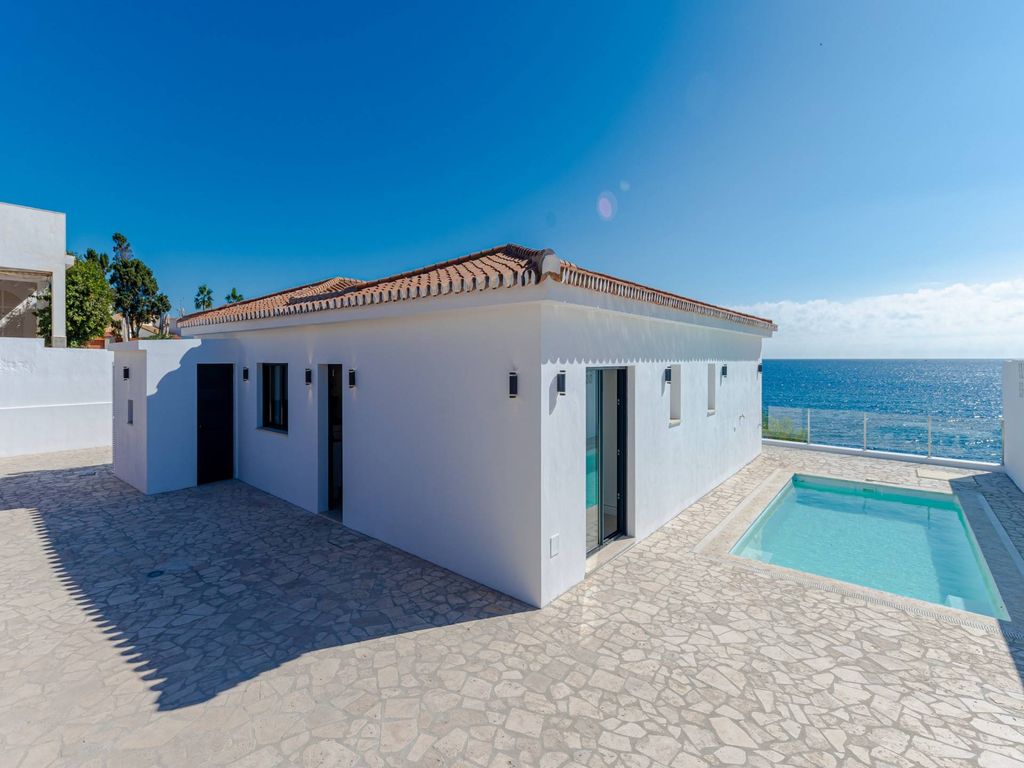 Luxury House for sale in Marbella, 2 495 000 €, Photo 1