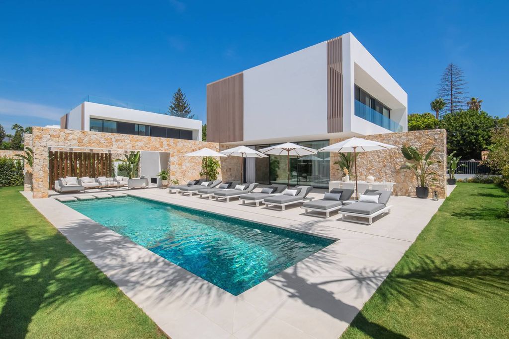 Luxury House for sale in Marbella, 3 500 000 €, Photo 1