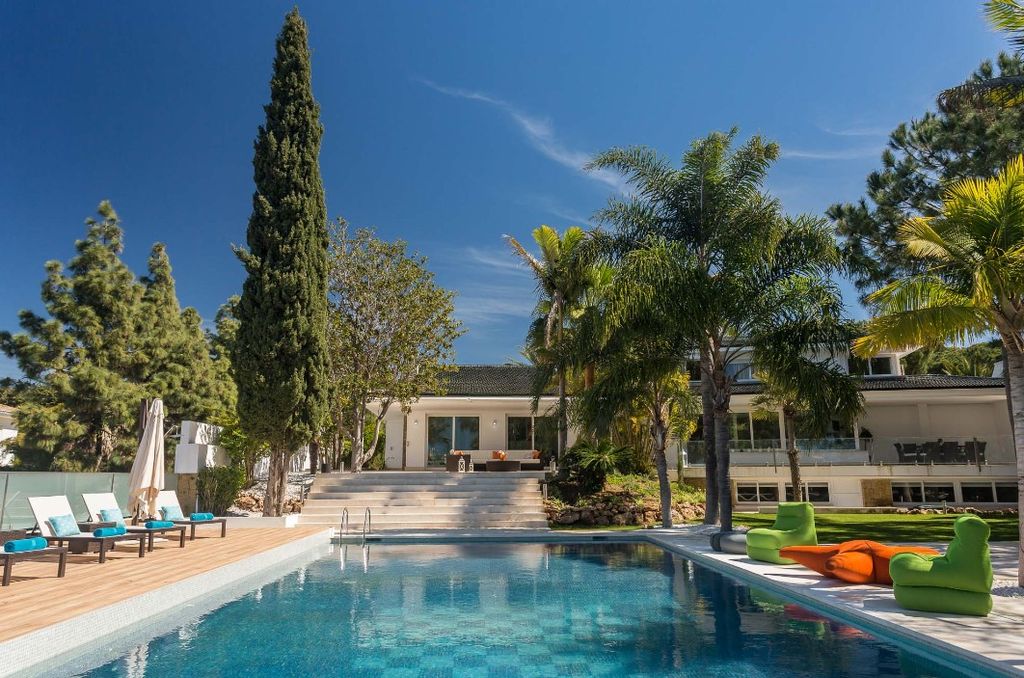 Luxury House for sale in Marbella, 2 750 000 €, Photo 1