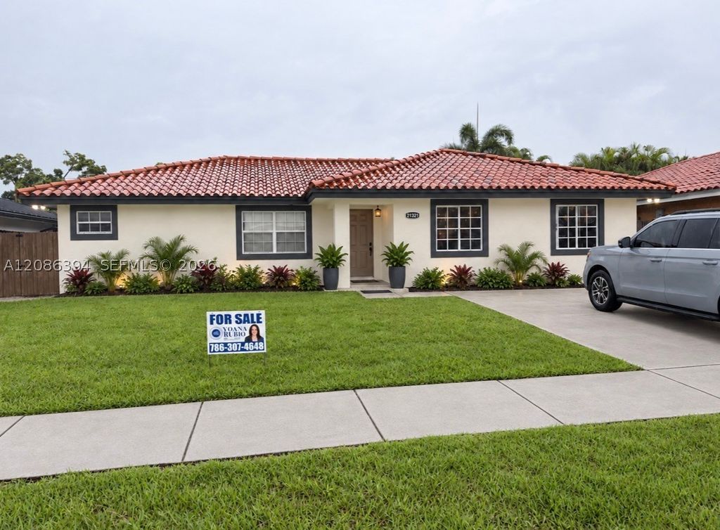 Maison de luxe à vendre à Miami, 481 835 €, Photo 1