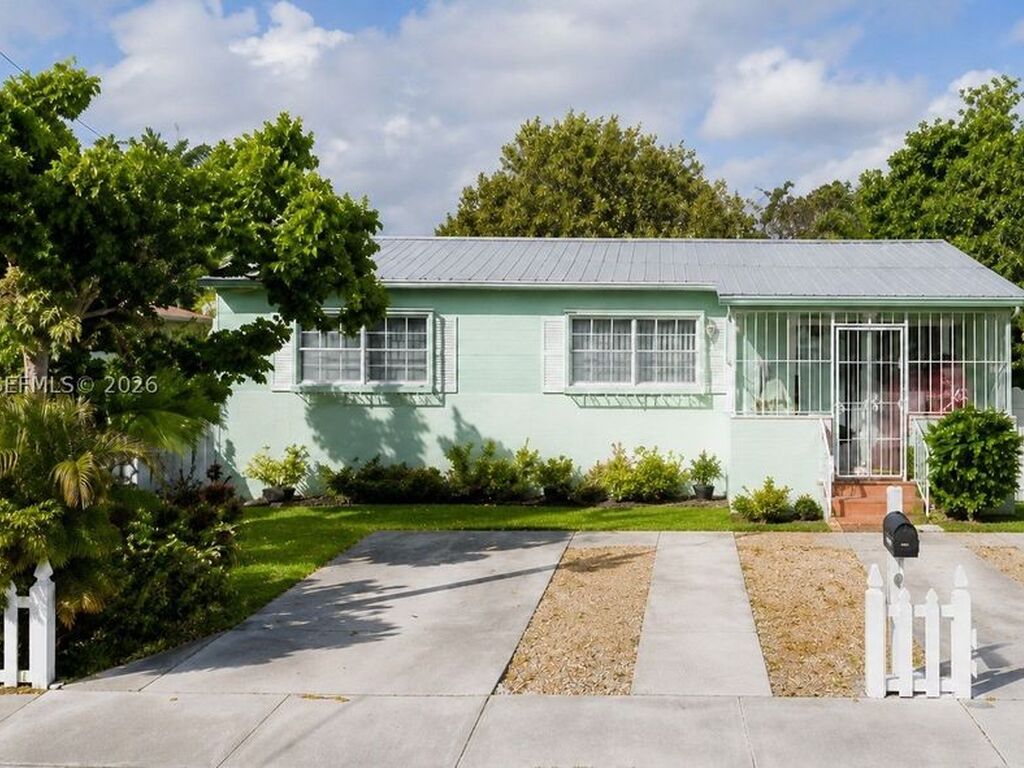 Maison de luxe à vendre à Miami, 587 727 €, Photo 1