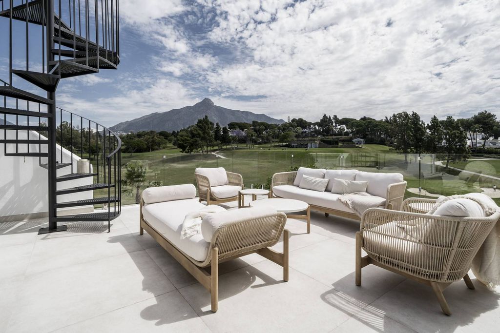 Maison de luxe à vendre à Marbella, 1 795 000 €, Photo 1