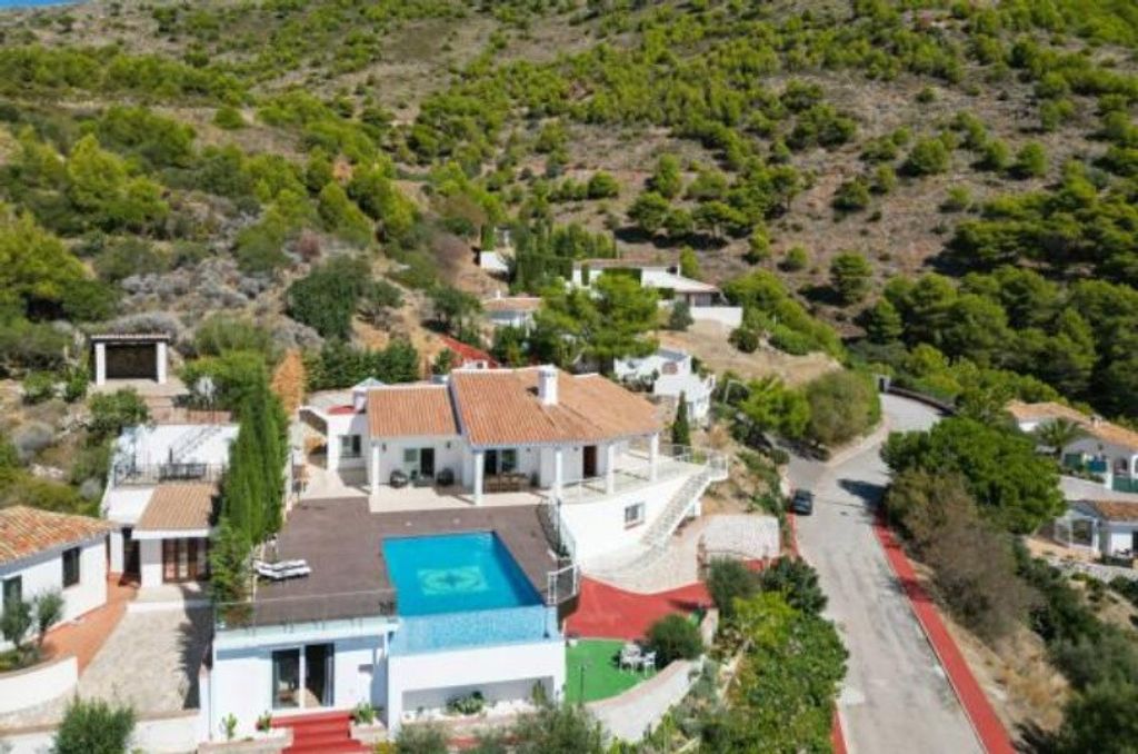Maison de luxe à vendre à Marbella, 1 500 000 €, Photo 1