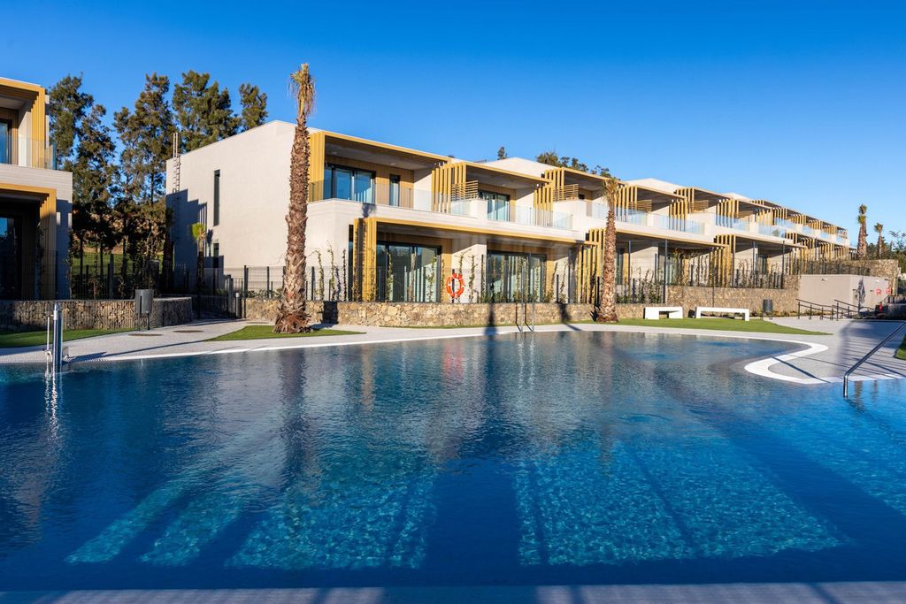 Luxury House for sale in El Chaparral, 889 500 €, Photo 1