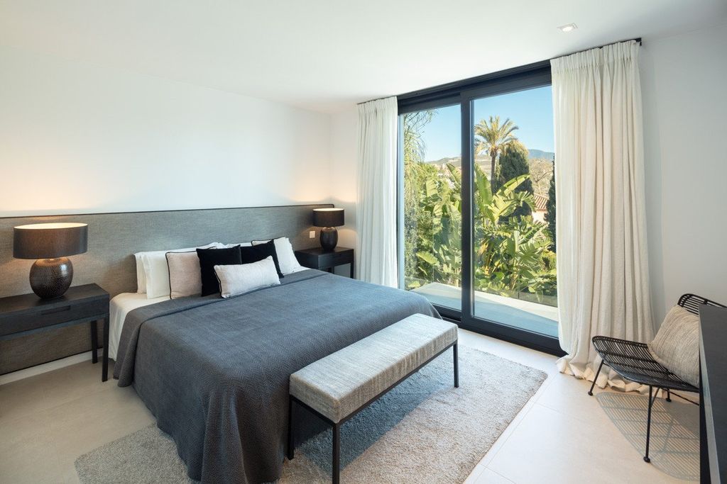 Luxury House for sale in Marbella, 3 995 000 €, Photo 2