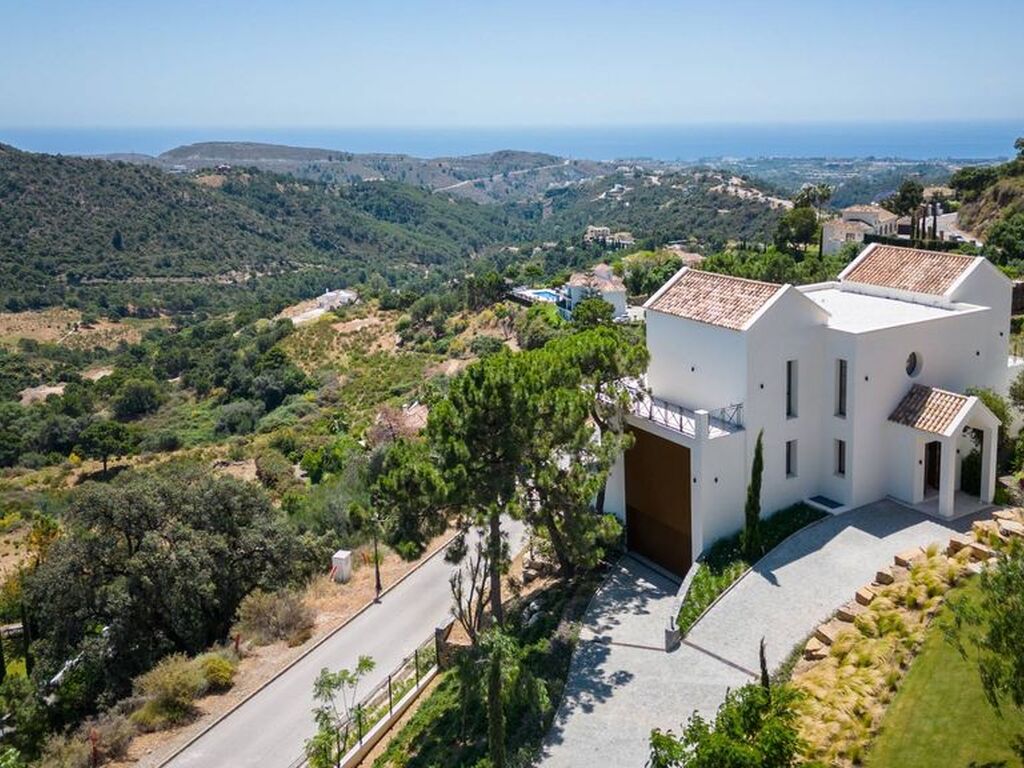 Luxury House for sale in Marbella, 2 450 000 €, Photo 2