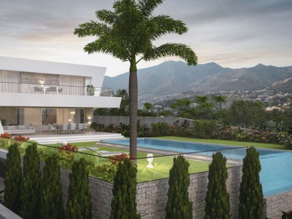 Luxury House for sale in Marbella, 1 100 000 €, Photo 2
