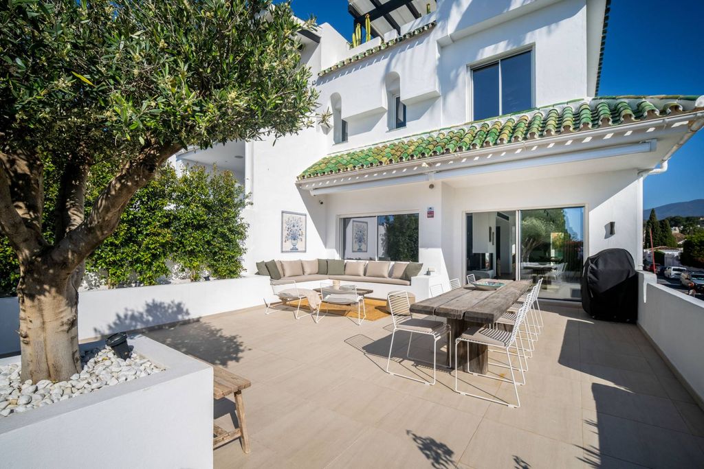 Maison de luxe à vendre à Marbella, 1 690 000 €, Photo 2