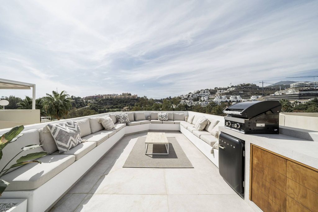 Maison de luxe à vendre à Marbella, 1 195 000 €, Photo 2