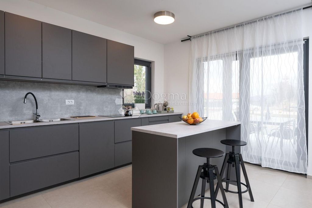 Maison de luxe à vendre à Marcana, 600 000 €, Photo 3
