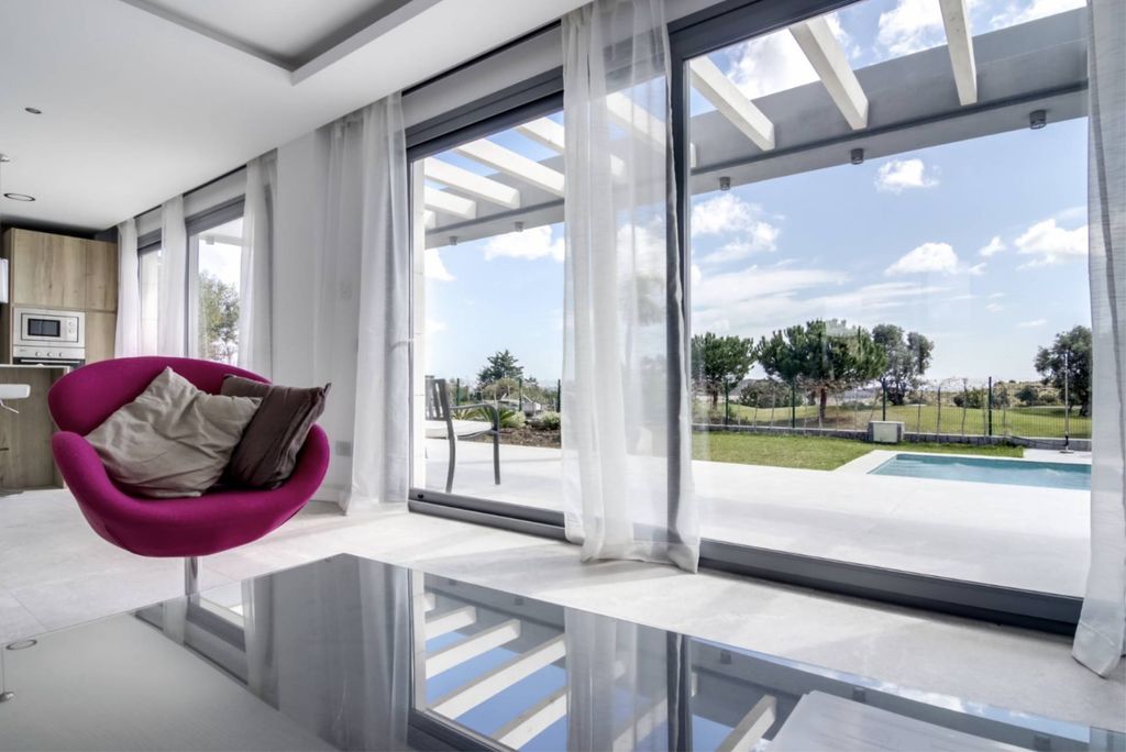 Maison de luxe à vendre à Marbella, 850 000 €, Photo 3
