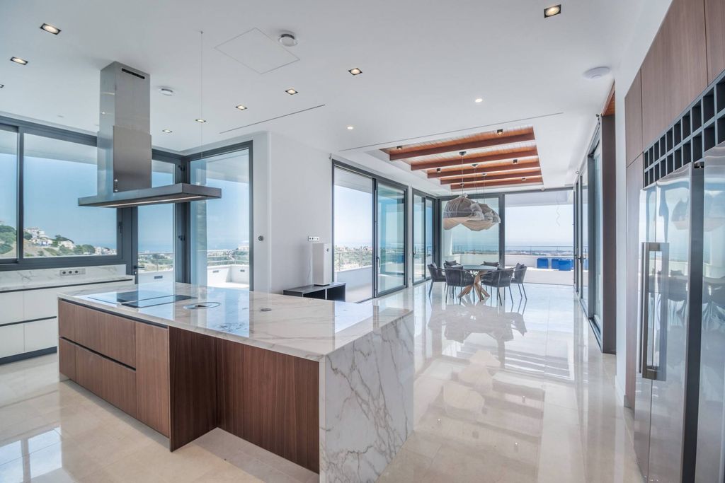 Luxury House for sale in Marbella, 12 700 000 €, Photo 3