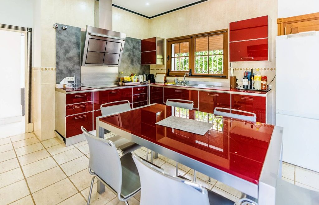 Luxury House for sale in Marbella, 1 940 000 €, Photo 3