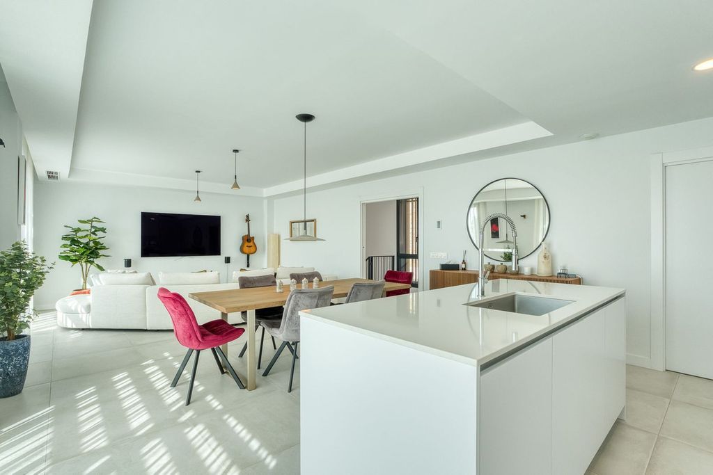 Luxury House for sale in El Chaparral, 889 500 €, Photo 3