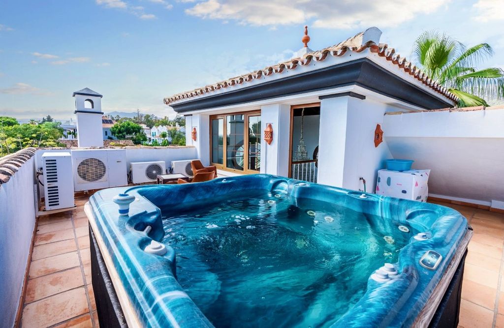 Luxury House for sale in Marbella, 1 940 000 €, Photo 4