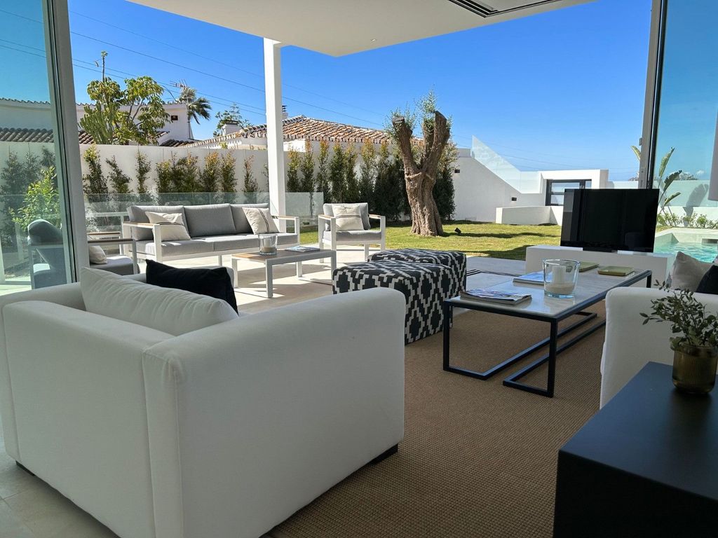 Luxury House for sale in Marbella, 1 690 000 €, Photo 5