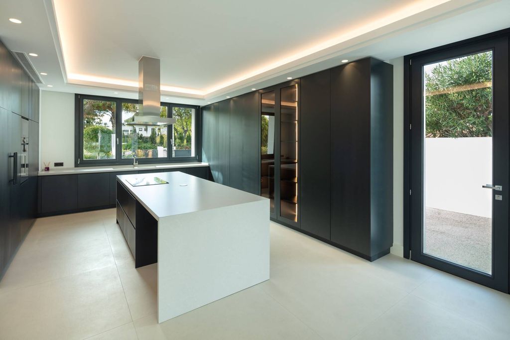 Luxury House for sale in Marbella, 3 900 000 €, Photo 6