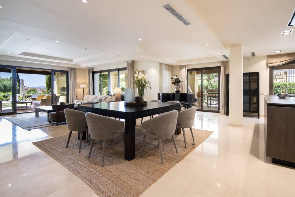 Luxury House for sale in Marbella, 1 695 000 €, Photo 6