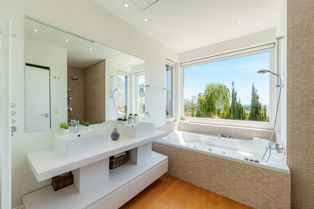 Luxury House for sale in Marbella, 2 150 000 €, Photo 6