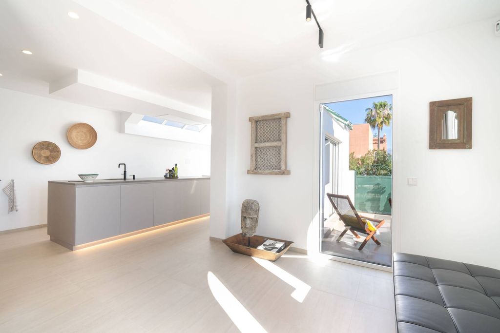 Maison de luxe à vendre à Marbella, 1 690 000 €, Photo 7